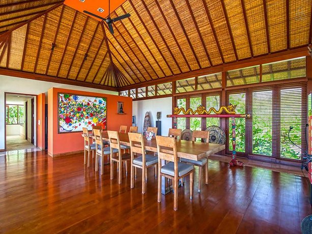 The Colonnade by Exotiq Villa Holidays