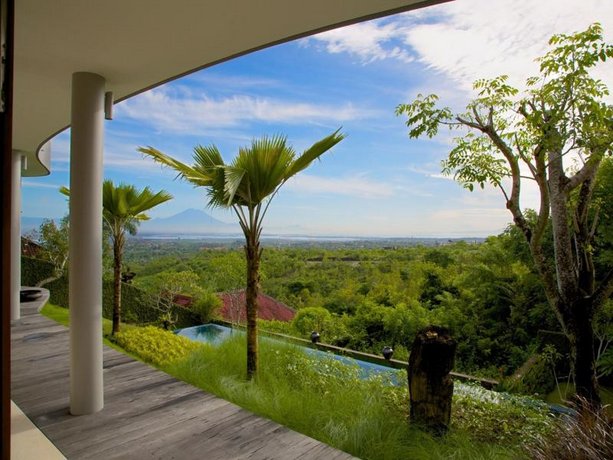 The Colonnade by Exotiq Villa Holidays