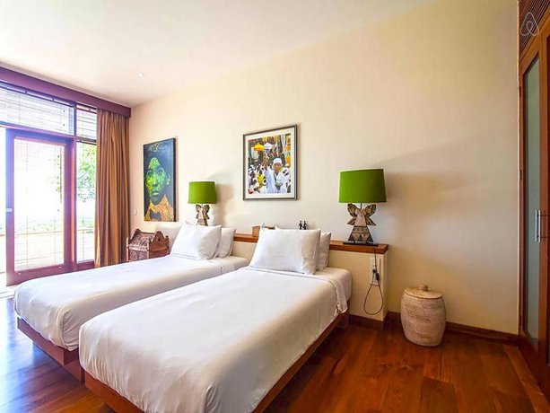 The Colonnade by Exotiq Villa Holidays
