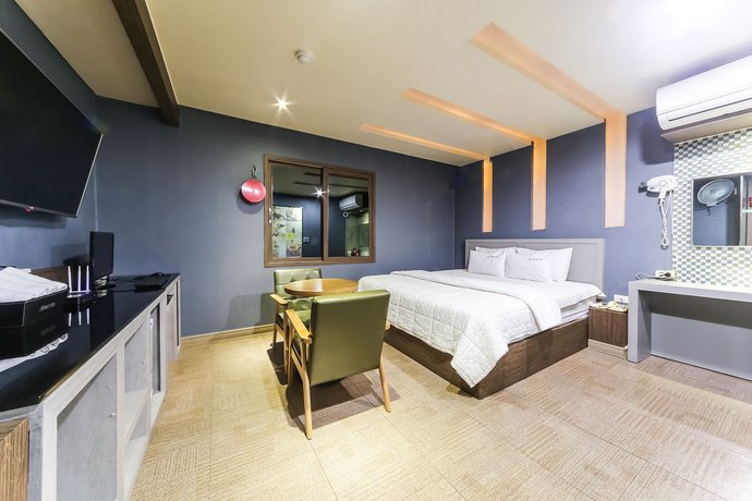 M Motel Gimhae