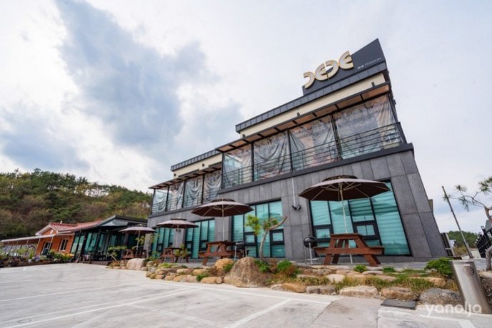 Gyeongju Jeje Pool Villas Pension