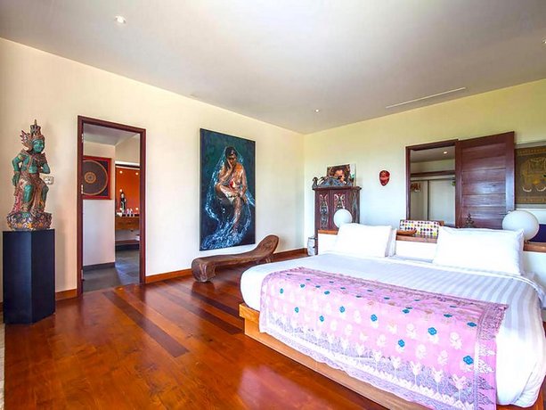 The Colonnade by Exotiq Villa Holidays