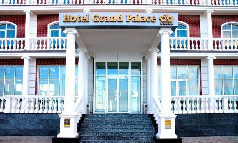 Отель GRAND PALACE