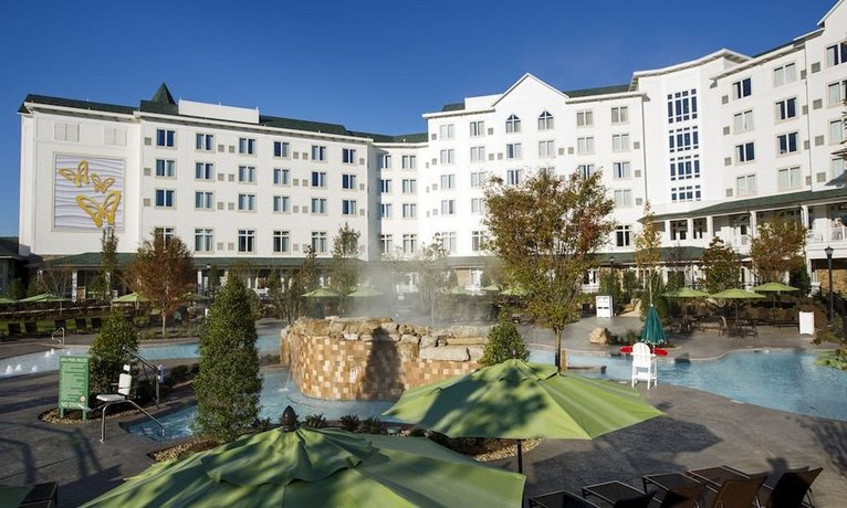 Dollywood's DreamMore Resort