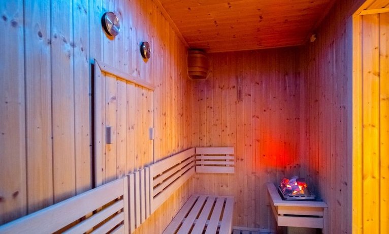 Hotel Dolphin Senec