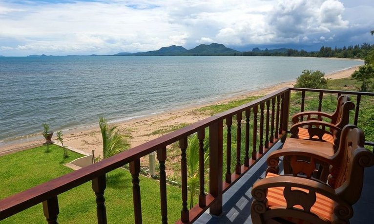 Sara Beachfront Boutique Resort Chumphon