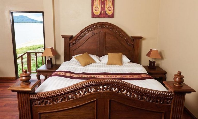 Sara Beachfront Boutique Resort Chumphon
