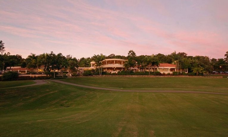 Noosa Springs Golf & Spa Resort