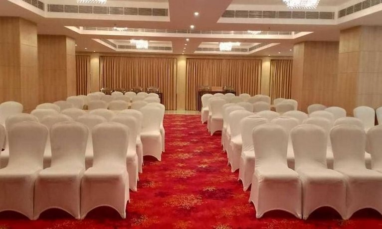 Red Fox Hotel Dehradun