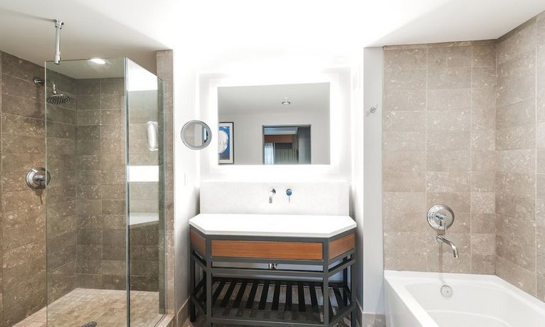 The Heathman Hotel Kirkland