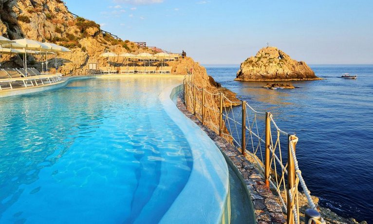UNAHOTELS Capotaormina