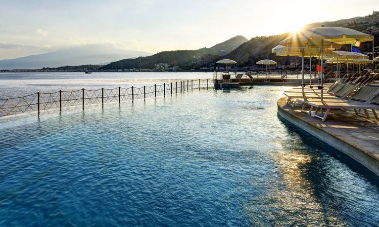 UNAHOTELS Capotaormina