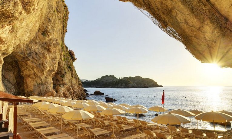 UNAHOTELS Capotaormina