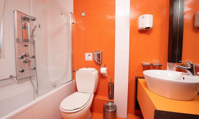 Heliotrope Hotels