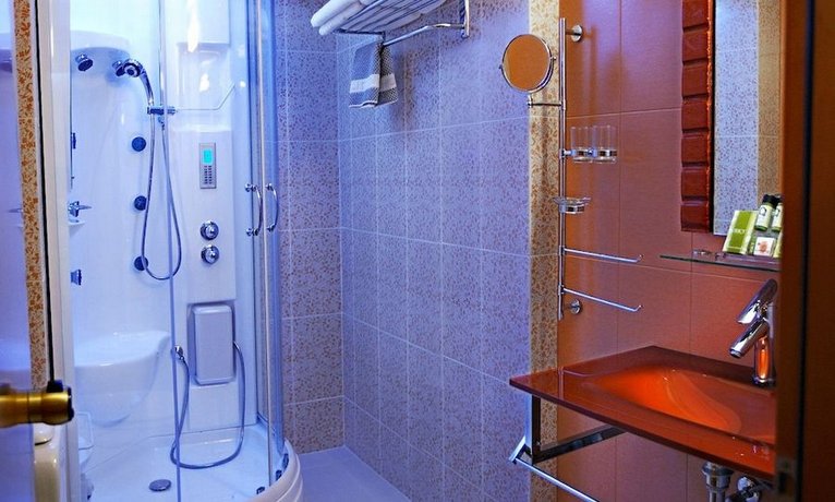 Heliotrope Hotels