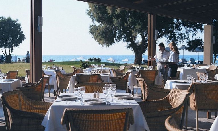 Kernos Beach Hotel & Bungalows