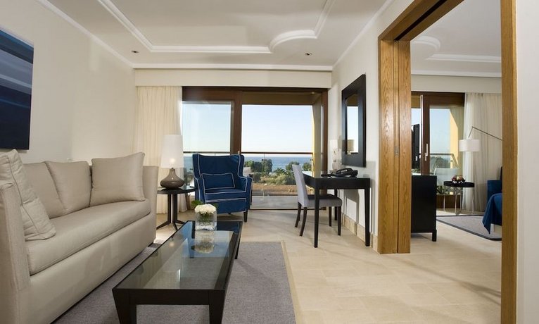Kernos Beach Hotel & Bungalows