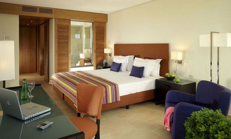 Kernos Beach Hotel & Bungalows