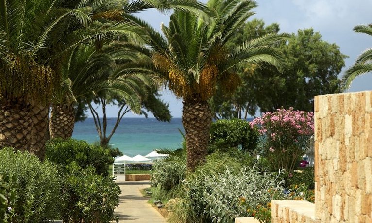 Kernos Beach Hotel & Bungalows