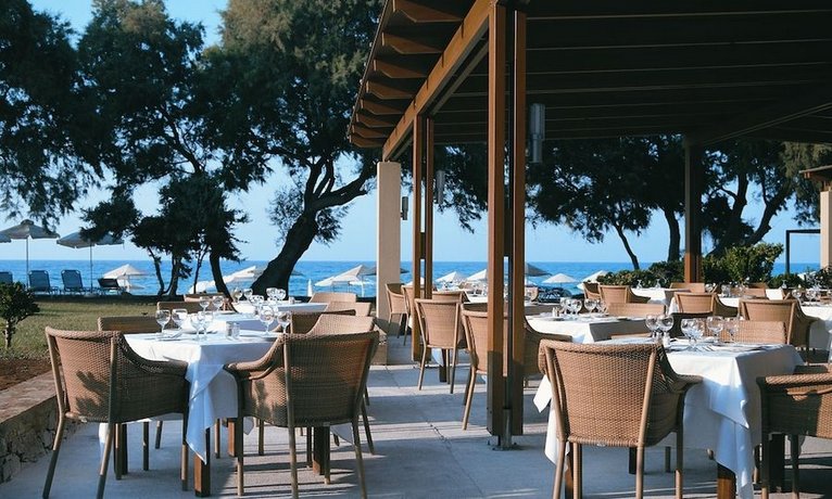 Kernos Beach Hotel & Bungalows