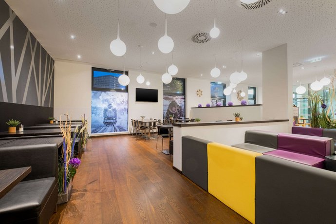 Star Inn Hotel Premium Wien Hauptbahnhof by Quality