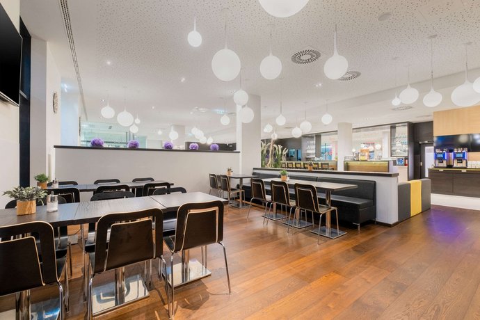 Star Inn Hotel Premium Wien Hauptbahnhof by Quality