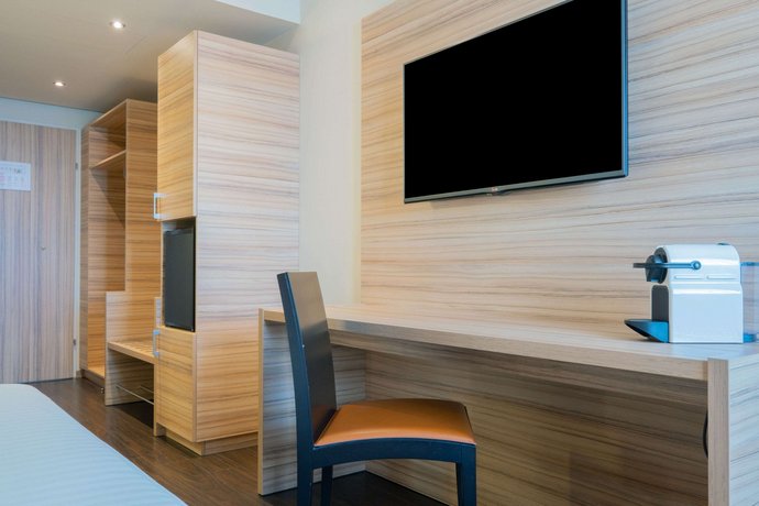 Star Inn Hotel Premium Wien Hauptbahnhof by Quality