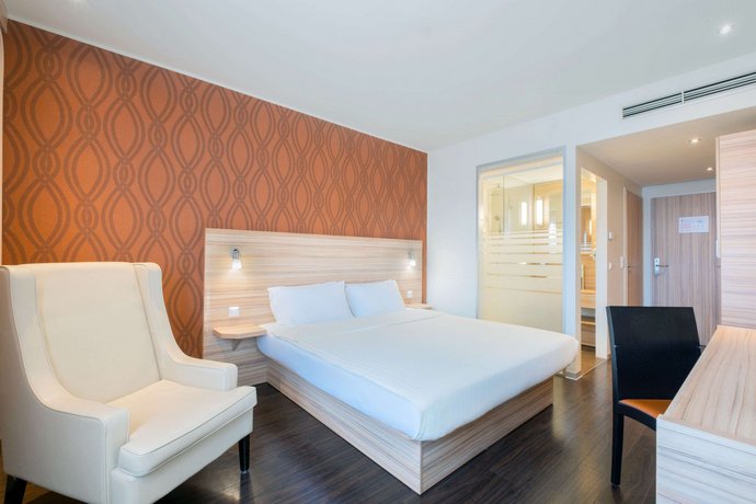 Star Inn Hotel Premium Wien Hauptbahnhof by Quality