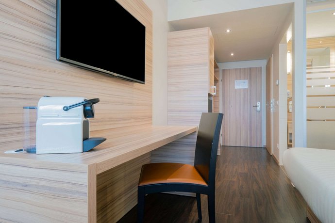 Star Inn Hotel Premium Wien Hauptbahnhof by Quality