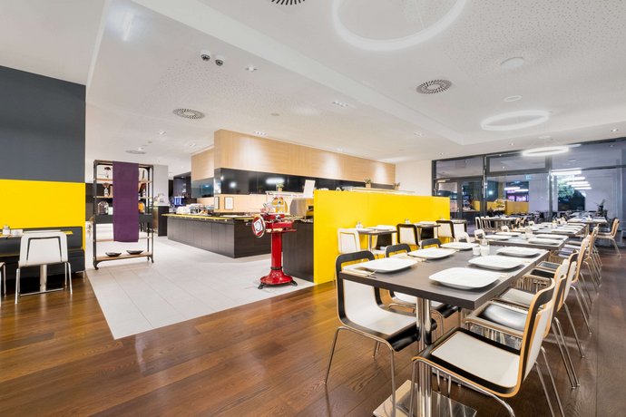 Star Inn Hotel Premium Wien Hauptbahnhof by Quality