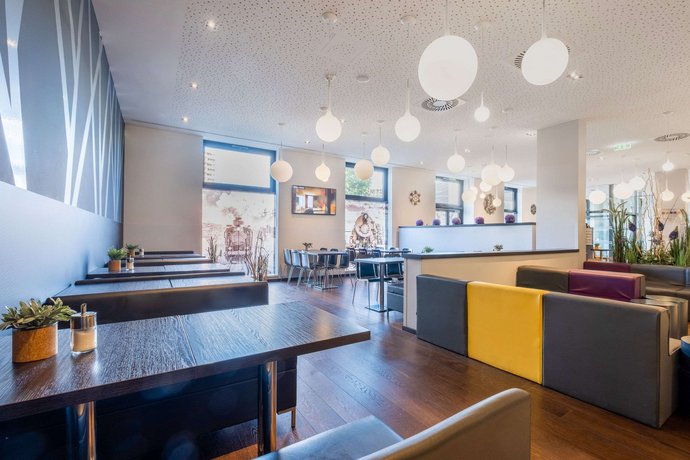 Star Inn Hotel Premium Wien Hauptbahnhof by Quality
