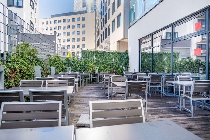 Star Inn Hotel Premium Wien Hauptbahnhof by Quality