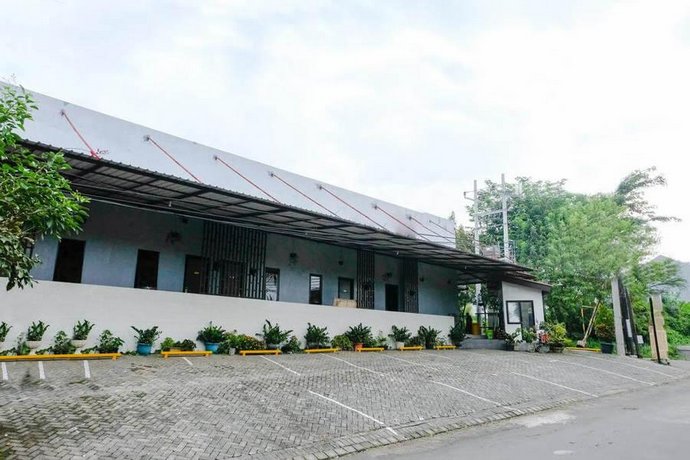 OYO 815 Double D9 Guesthouse
