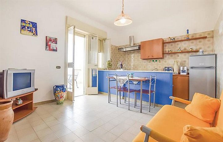 Apartment with 2 bedrooms in San Giorgio Timpirussi with wonderful sea view enclosed garden and WiFi