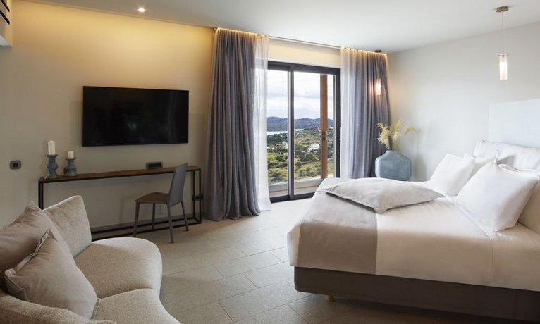 Cayo Exclusive Resort & Spa