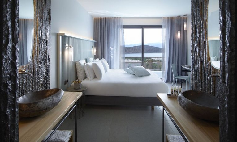 Cayo Exclusive Resort & Spa