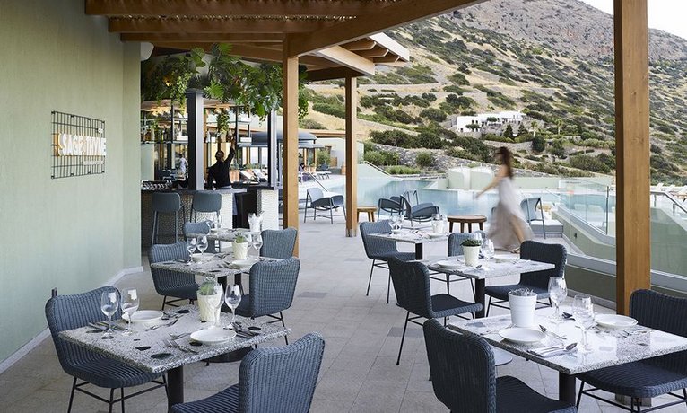Cayo Exclusive Resort & Spa