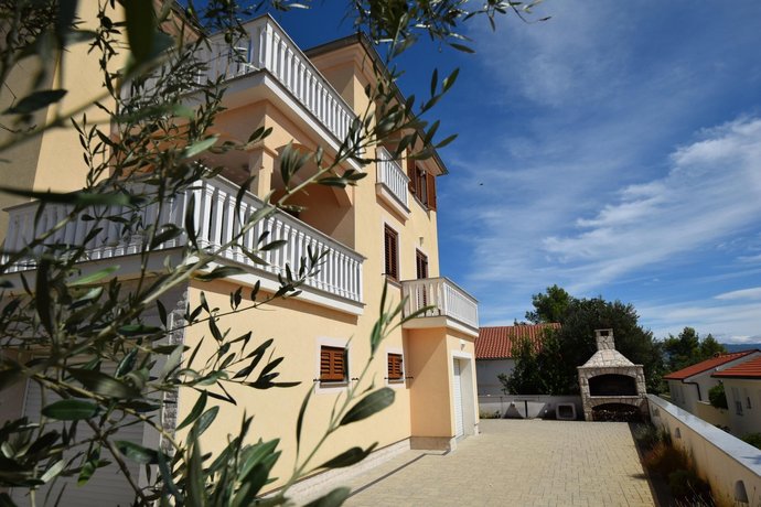Apartment Baran Njivice