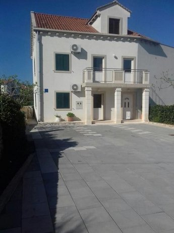 Apartmani Neva Supetar