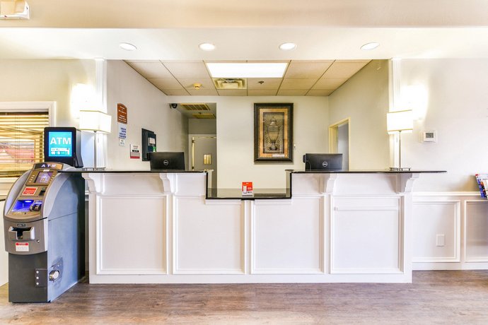 OYO Townhouse Oklahoma City Airport