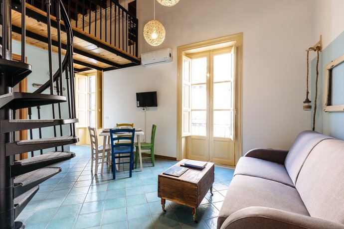Lolli Apartments