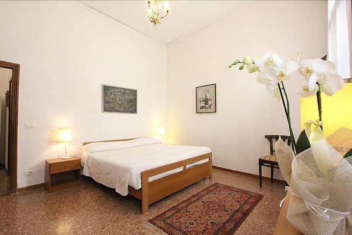 City Apartments - Malibran