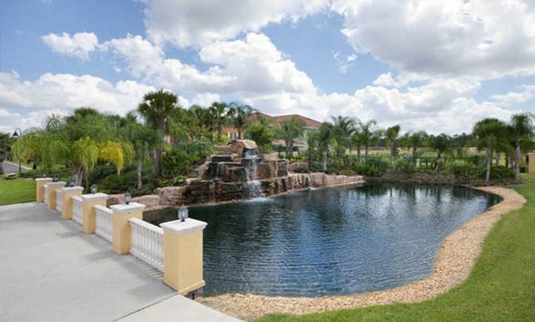 Paradise Palms 8864