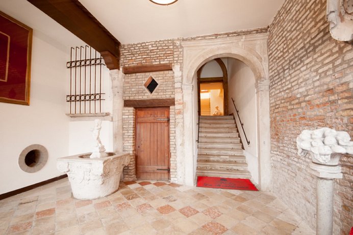 Doge Palace 6