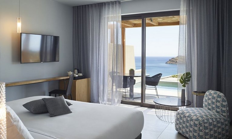 Cayo Exclusive Resort & Spa