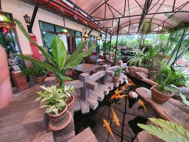 Rayong Lanna Hotel