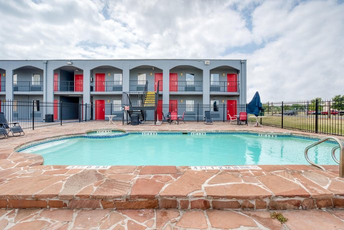 OYO Hotel San Antonio Lackland Air Force Base West