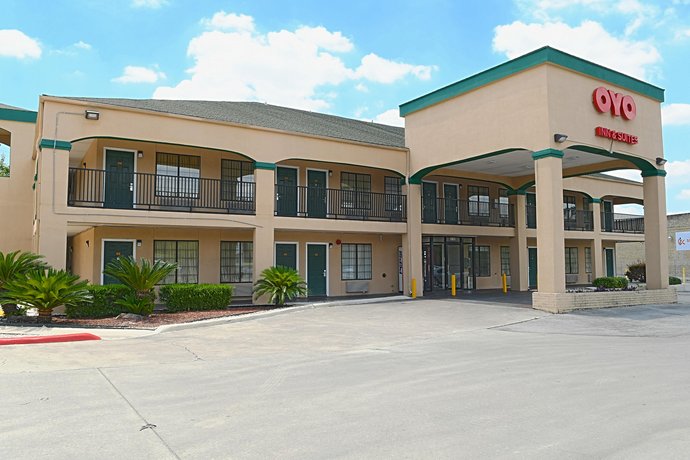 OYO Inn & Suites