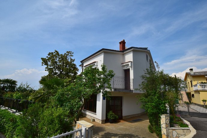 Apartment Mirjana