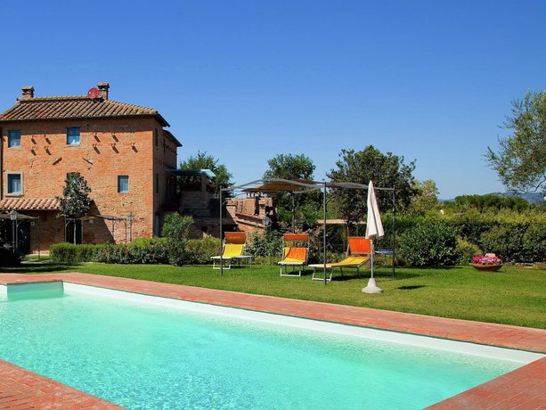 Magnificent Villa in Cortona With Swimming Pool